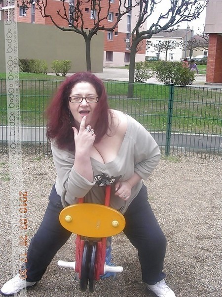 salope avec des seins siliconer